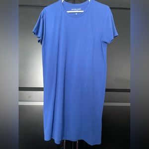 Everlane tshirt dress blue size S